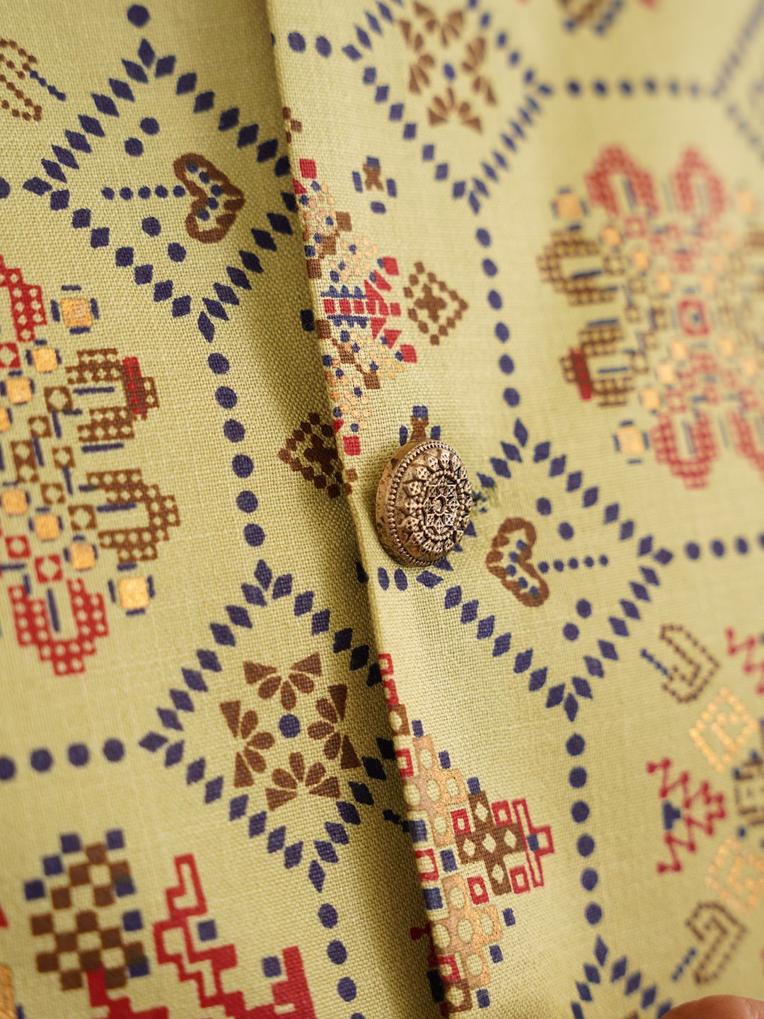 SOJANYA Ethnic Motifs Printed Mandarin Collar Kurta With Churidar And Nehru Jacket