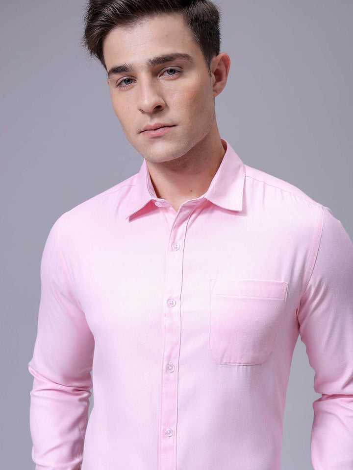 The Indian Garage Co. X Luxe Men Slim Fit Cutaway Collar Solid Formal Shirt