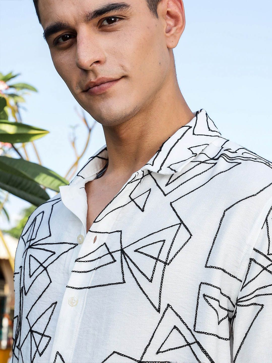 Thomas Scott Men Premium Fit Geometric Printed Spread Collar Casual Shirt