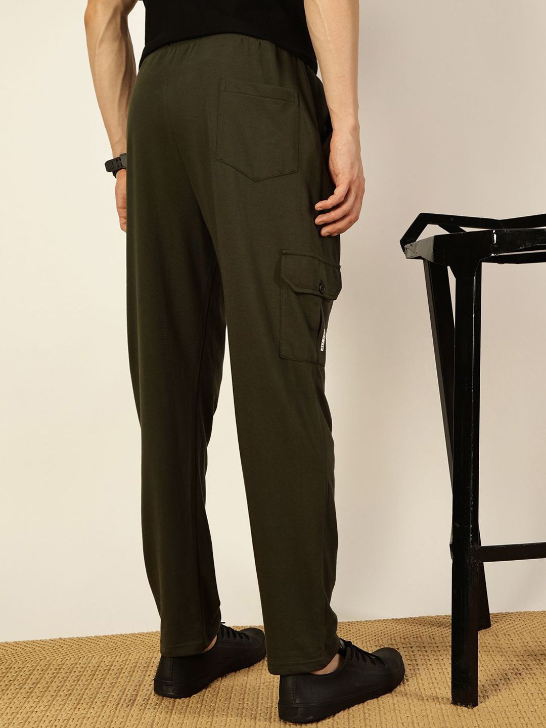 Thomas Scott Men Mid-Rise Track Pants