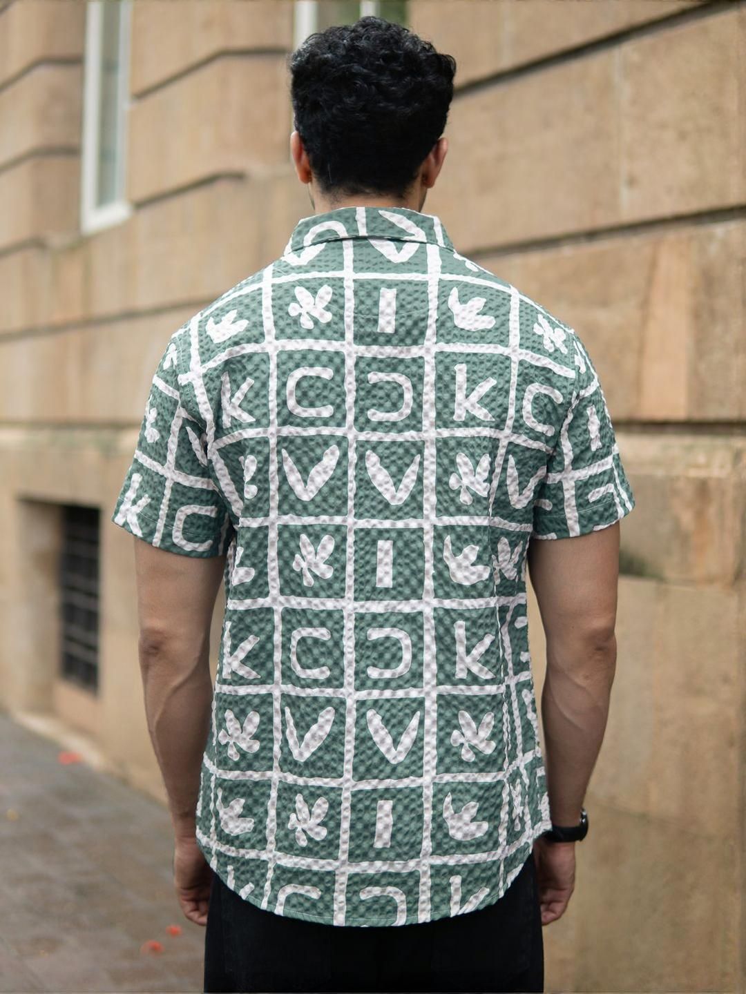 Powerlook Geometric Printed Short Sleeves Shirt