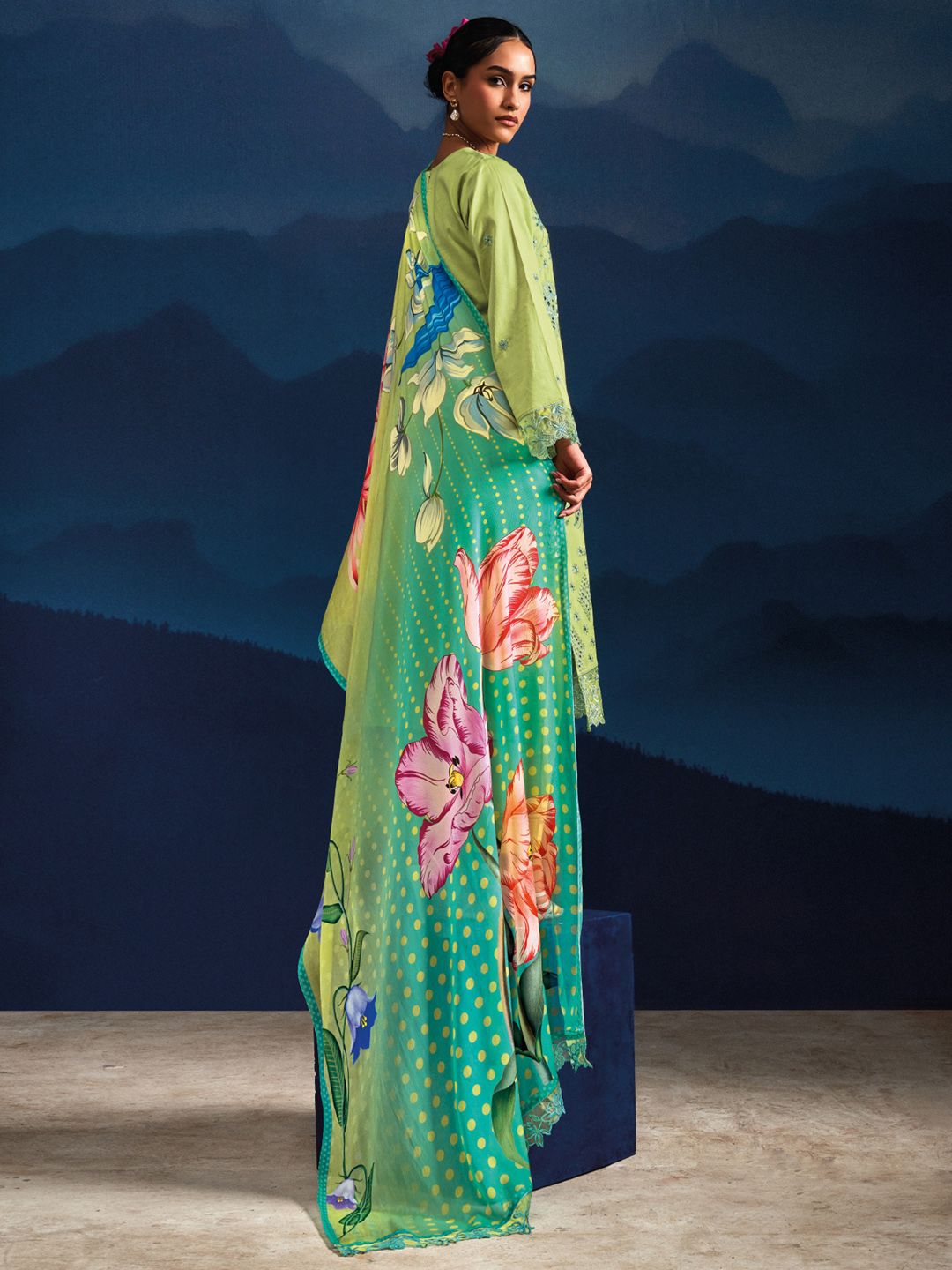 Indo Era Women Floral Embroidered Regular Thread Work Kurta with Trousers & With Dupatta