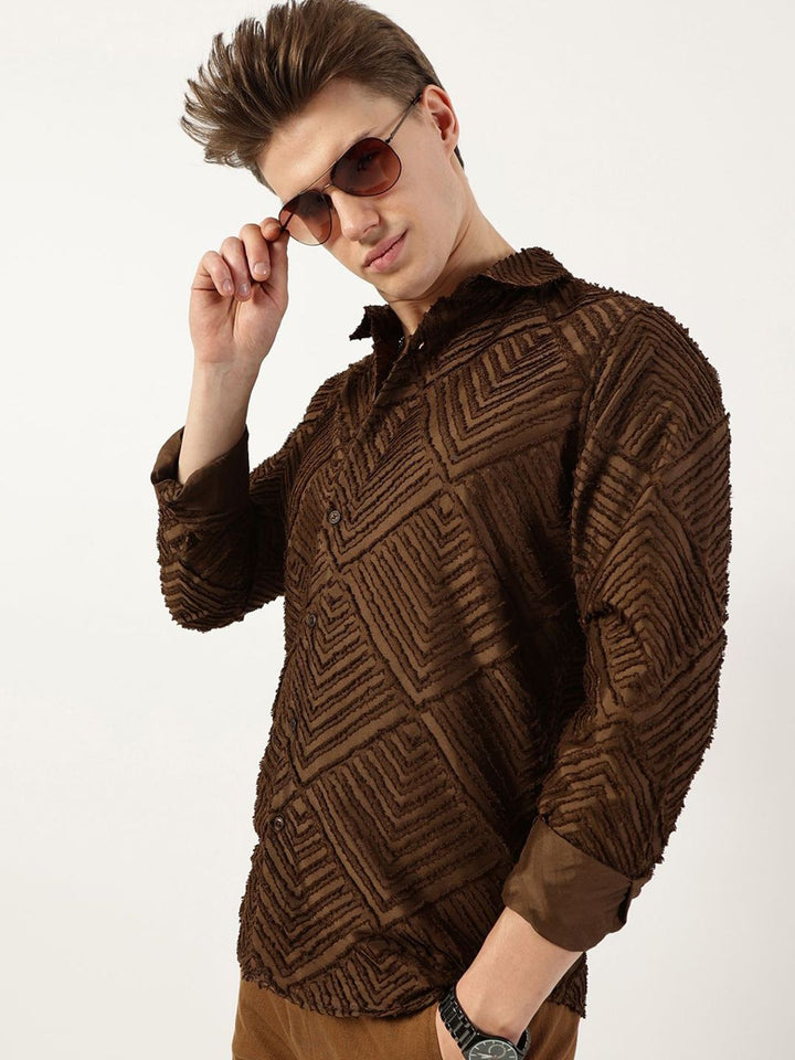 Thomas Scott Men Premium Spread Collar Textured Solid Slim Fit Casual Shirt