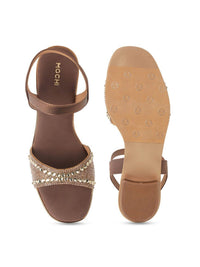Mochi Women Embellished Flatform