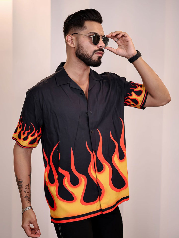 Baju Kasual Kapas Kolar Cuba Eszett Bercetak Abstrak