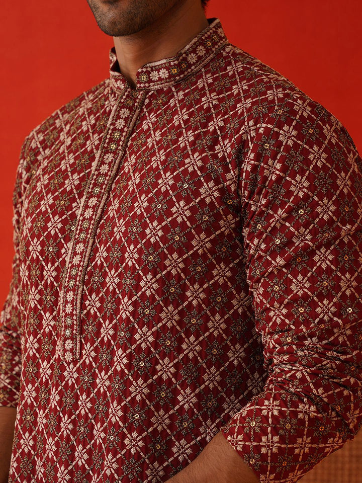 Jompers Men Geometric Embroidered Sequinned Kurta
