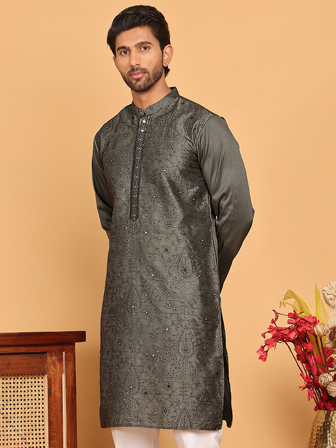 Jompers Floral Embroidered Mandarin Collar Mirror Work Straight Kurta