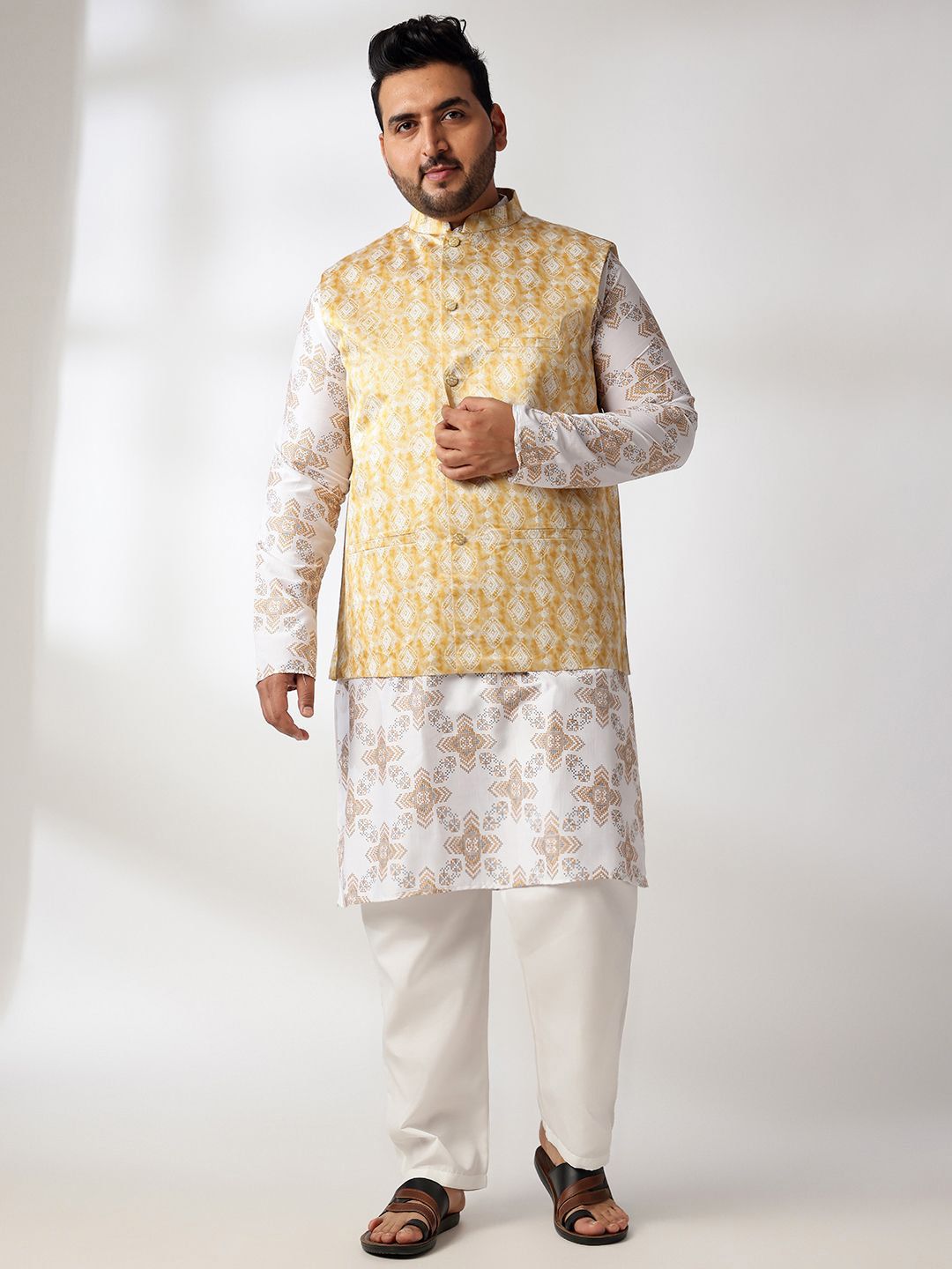 SOJANYA PLUS Kurta Lurus Kolar Mandarin Bercetak Geometri Dengan Piyama & Jaket Nehru