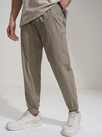 HIGHLANDER Men Solid Elasticated Relaxed Fit Cargo Jogger