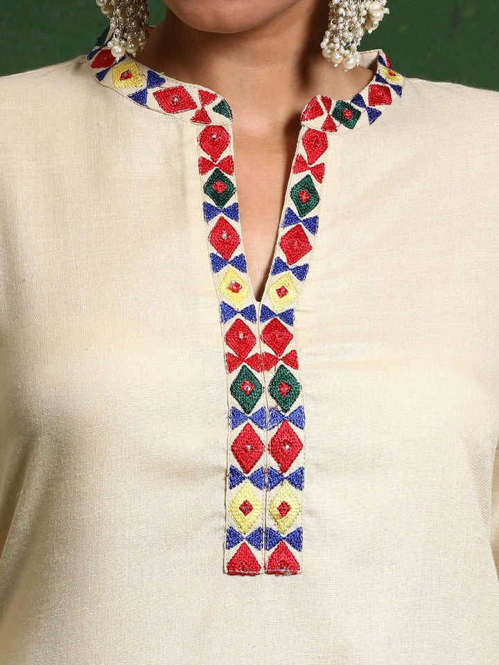 Varanga Embroidered Thread Work Mandarin Collar Straight Kurta with Trousers & Dupatta