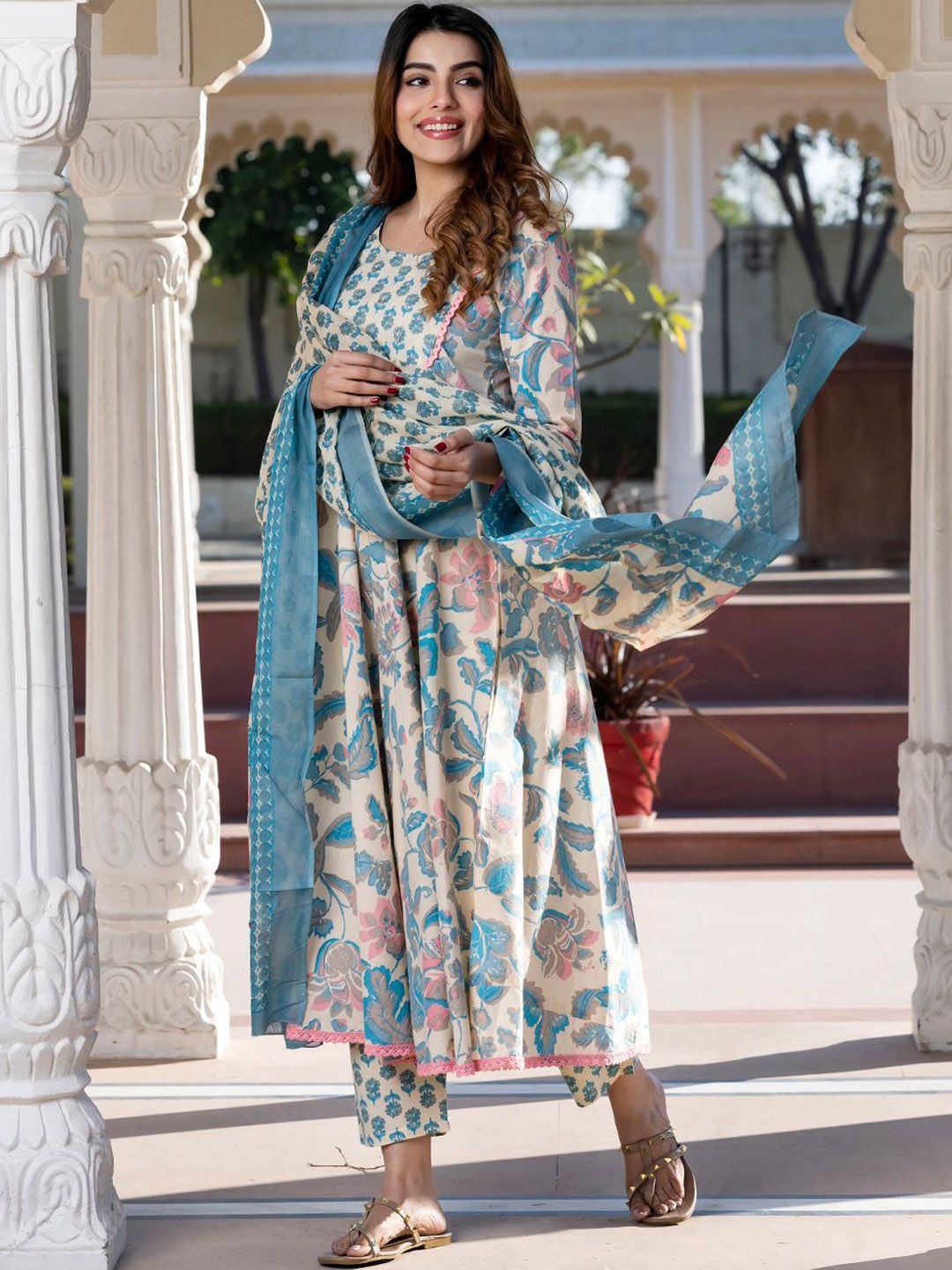 Kalini Wanita Floral Dicetak Kurta Kapas Tulen Biasa Dengan Seluar & Dengan Dupatta
