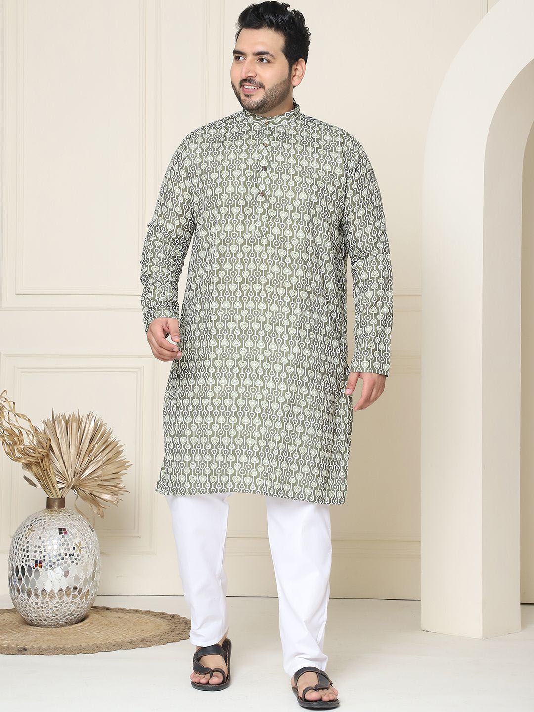 SOJANYA PLUS Floral Printed Mandarin Collar Pure Cotton Straight Kurta with Pyjamas