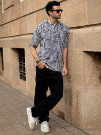 T-Shirt T-Shirt Lengan Powerlook Geometric Henley Neck-Led