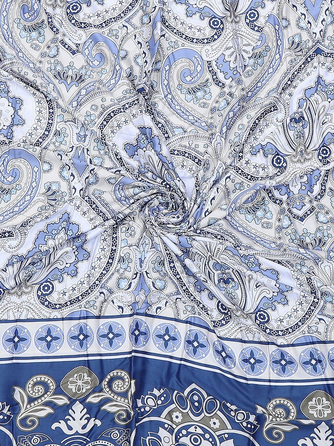 Monte Carlo Blue & White Ethnic Motifs Mild Winter 210 GSM Double Bed Duvet