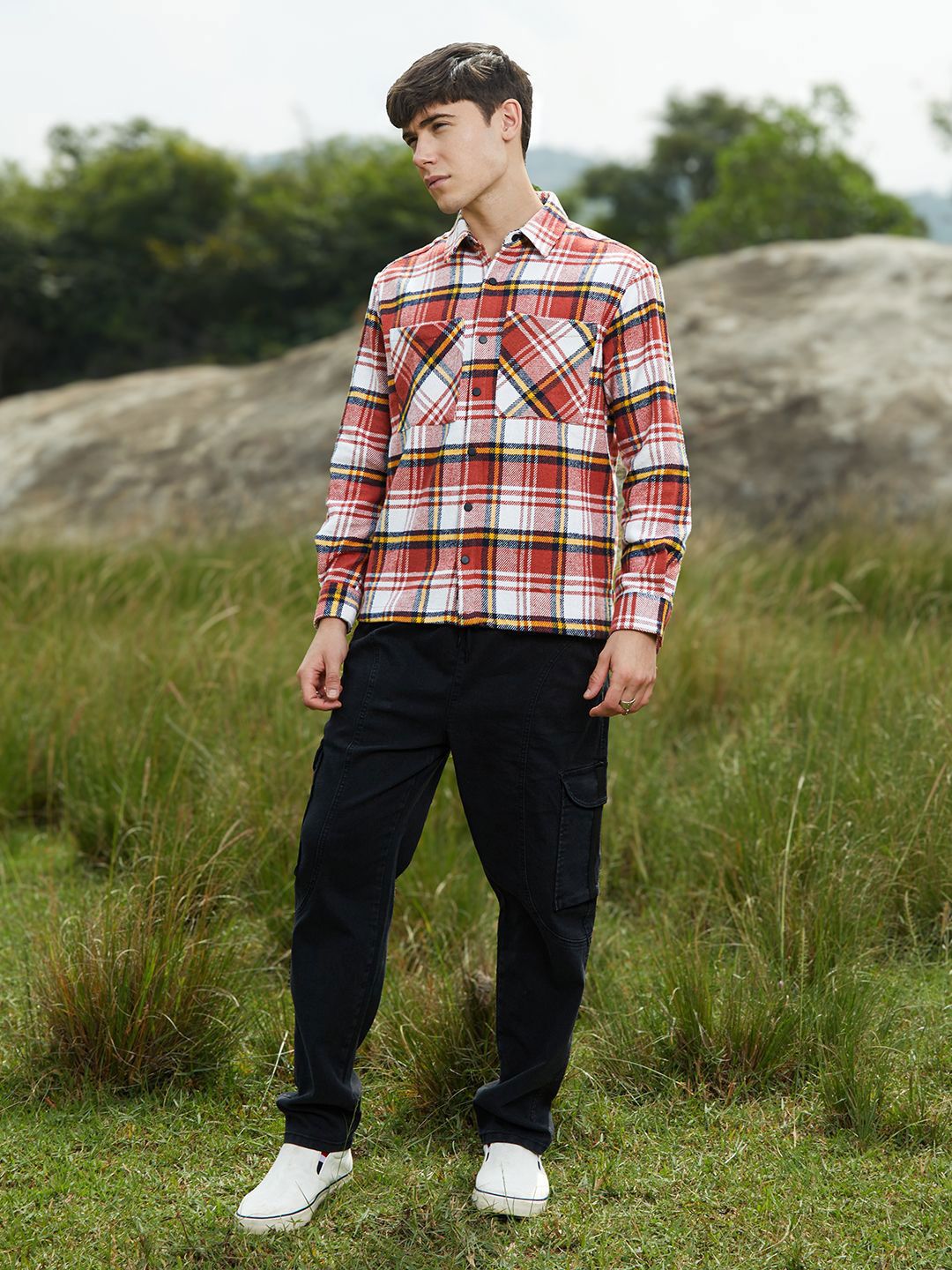 Campus Sutra Men Comfort Opaque Checked Casual Shirt