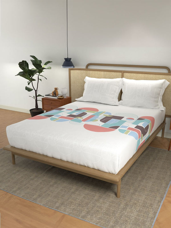 URBAN SPACE Peach-Coloured Geometric Cotton 144 TC Queen Bedsheet With 2 Pillow Covers
