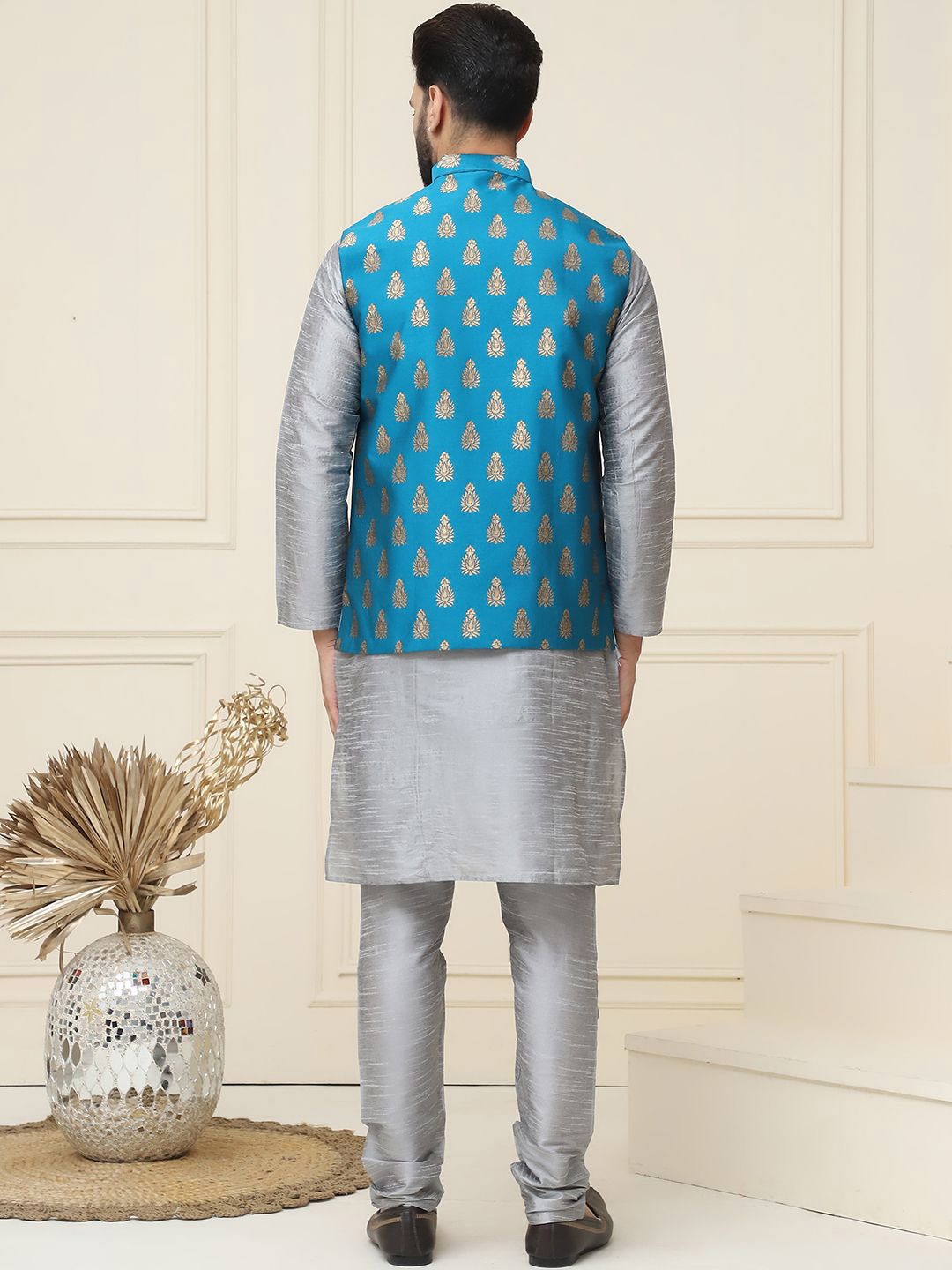 SOJANYA Mandarin Collar Kurta with Churidar With Nehru jacket