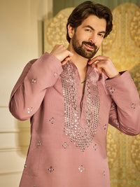 SOJANYA Men Embroidered Mirror Work Kurta