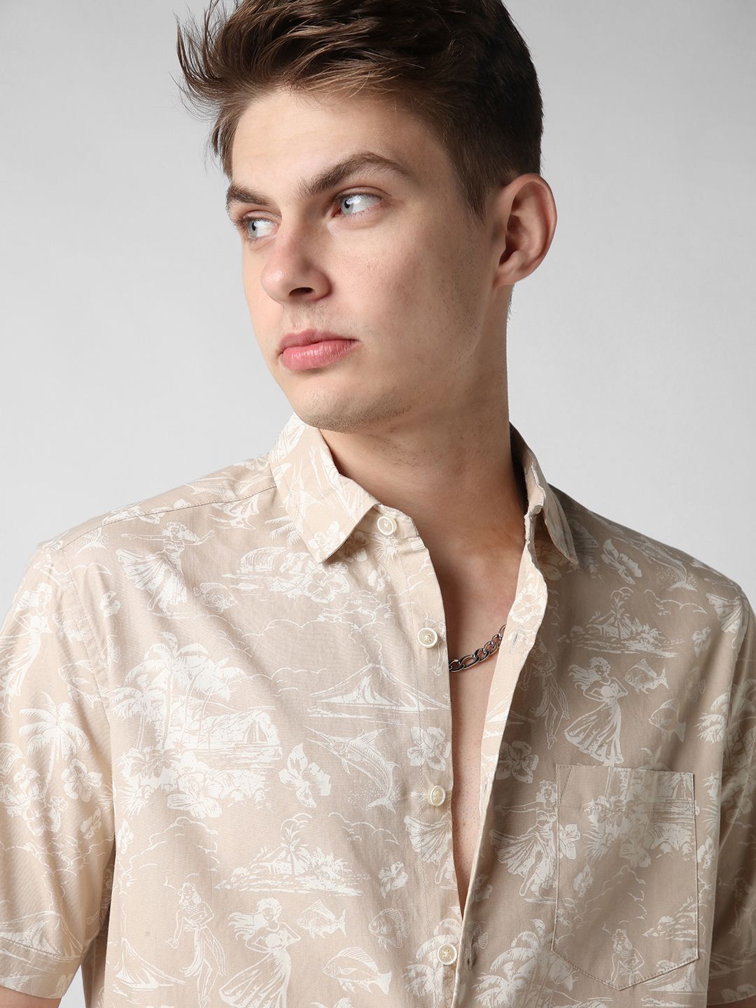 VASTRADO Men Classic Slim Fit Floral Opaque Printed Casual Shirt