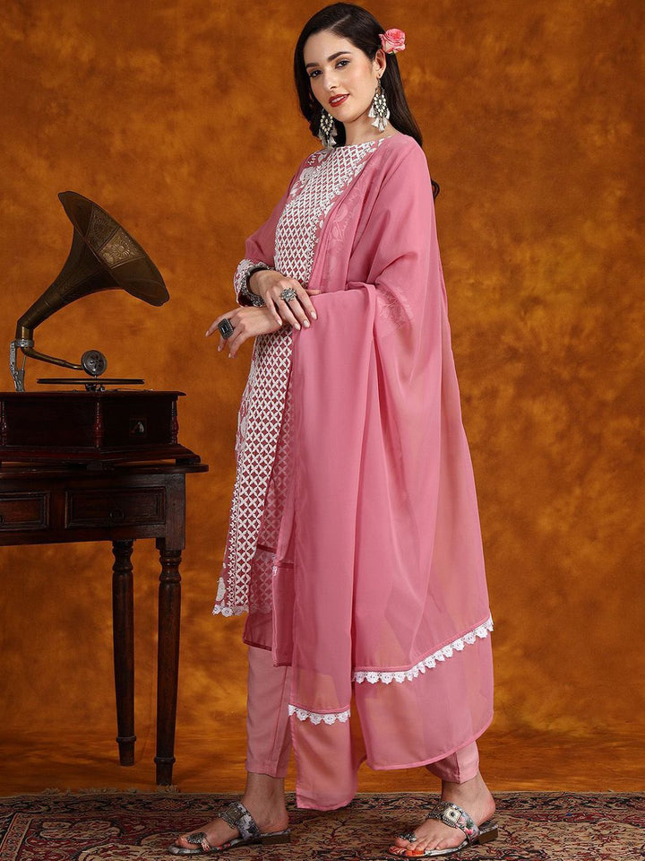 Kalini Floral bersulam chikankari kurta dengan seluar & dupatta