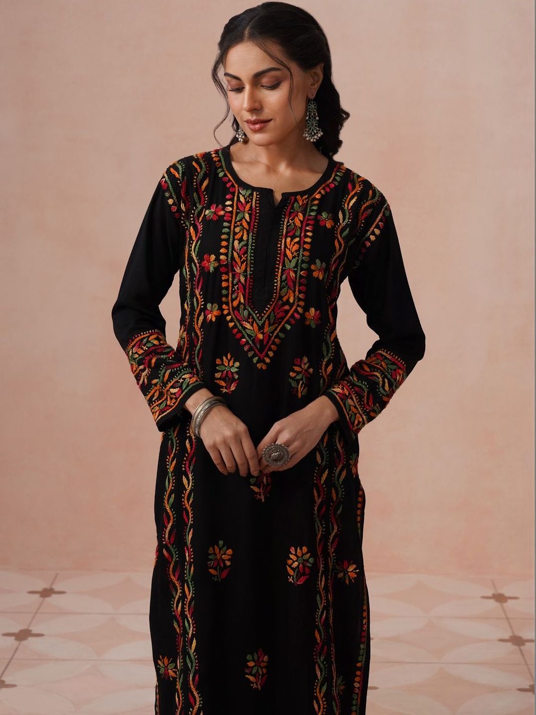 Rumah Chikankari Kurta Chikankari Biasa Wanita dengan Seluar