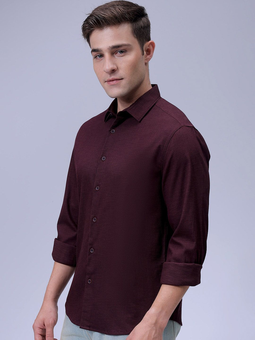 The Indian Garage Co Men Slim Fit Spread Collar Solid Casual Shirt