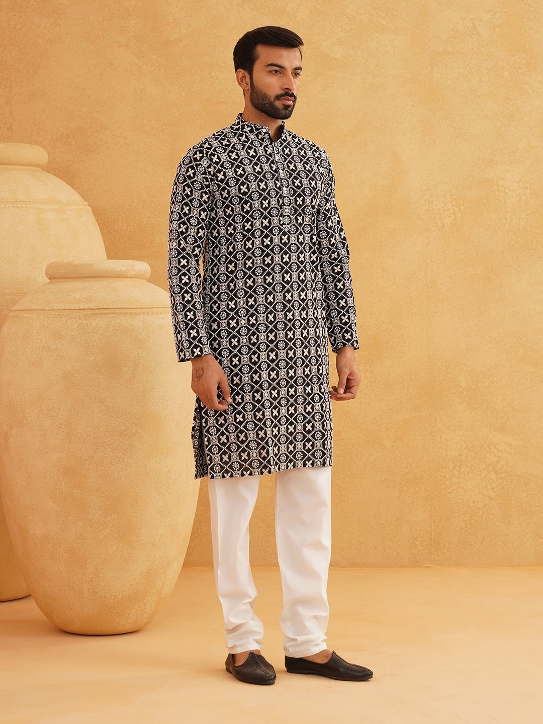 SOJANYA Bunga Sulam Labuci Band Kolar Kapas Tulen Kurta Dengan Churidar