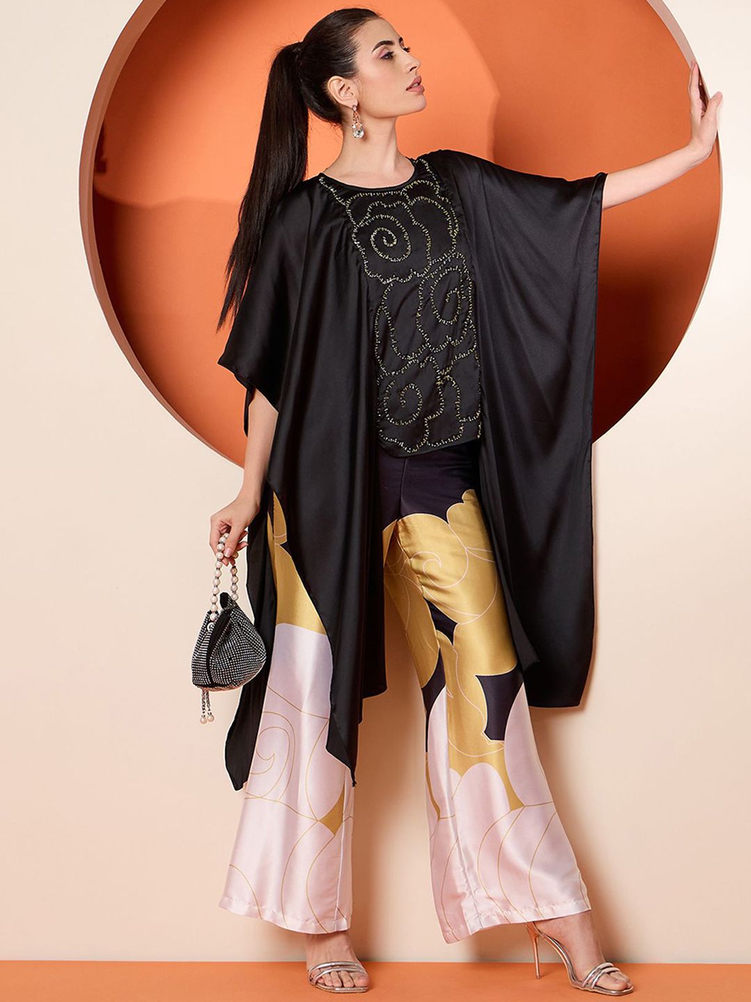 Antheaa Embellished Round Neck Short Sleeves Top & Trouser