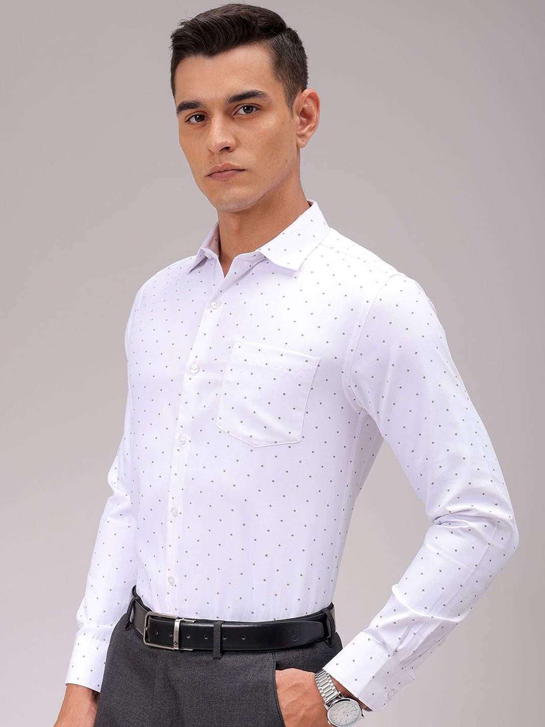 The Indian Garage Co. X Luxe Men Cutaway Collar Micro Ditsy Printed Slim Fit Formal Shirt