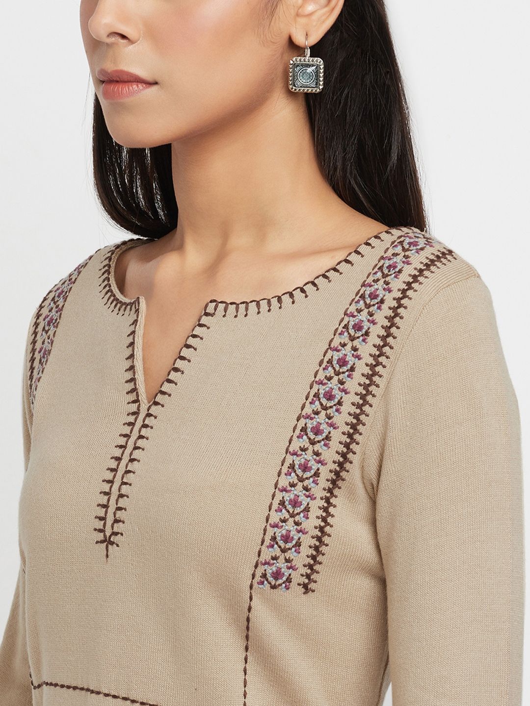 W Floral Embroidered Thread Work Acrylic Straight Kurta