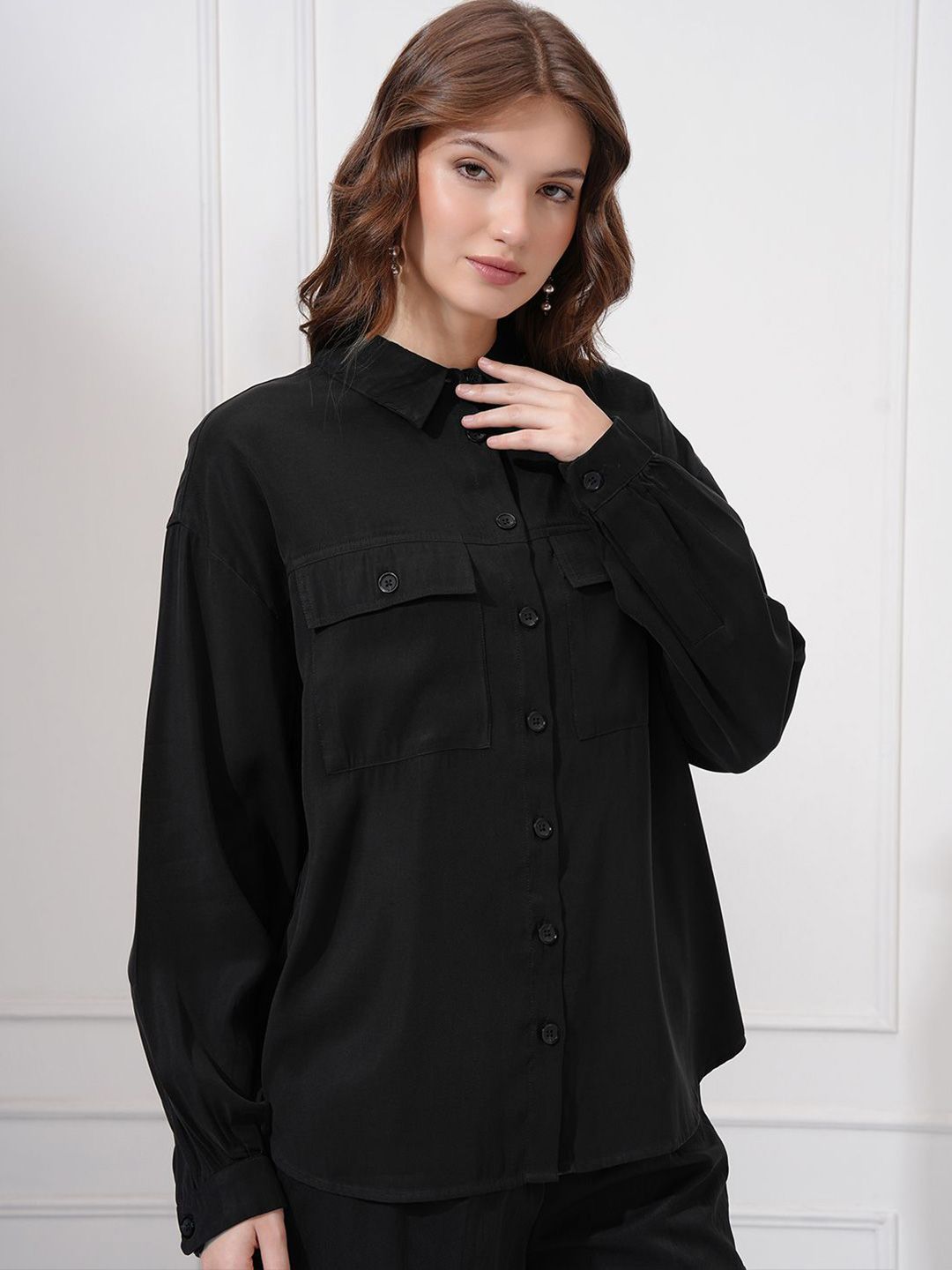 CHIC BY TOKYO TALKIES Women Spread Collar Solid Casual Shirt