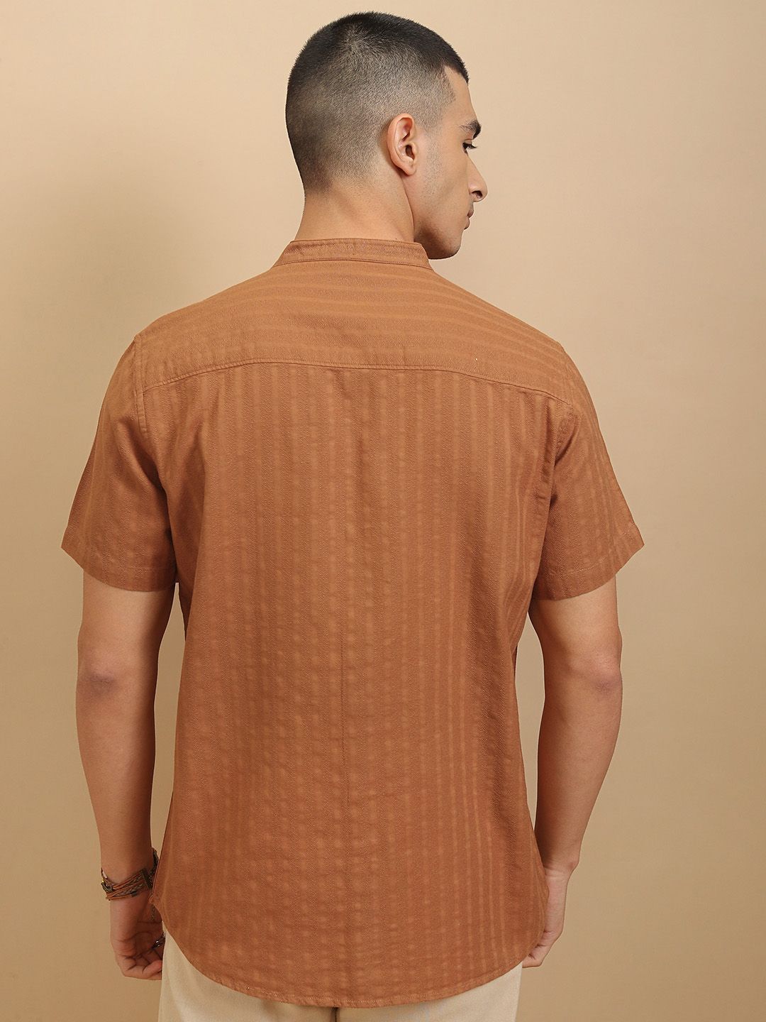 Highlander Men Dobby Textured Solid Casual Regular Fit Shirt
