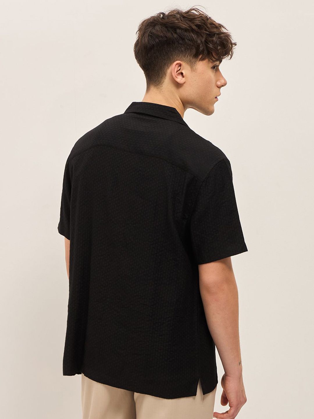 THE BEAR HOUSE Men Cuban Collar Solid Nylon Casual Shirt