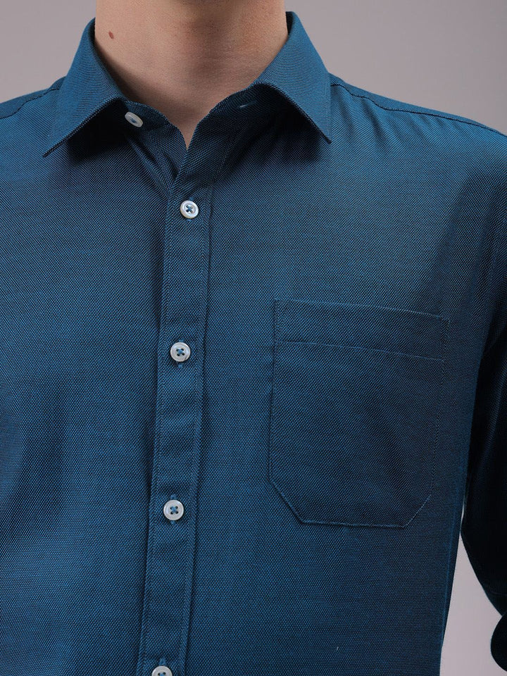 The Indian Garage Co. X Luxe Men Cutaway Collar Solid Slim Fit Formal Shirt