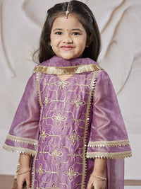 VASTRAMAY Girls Floral Embroidered Regular Sequinned Tissue Kurta & Sharara With Dupatta