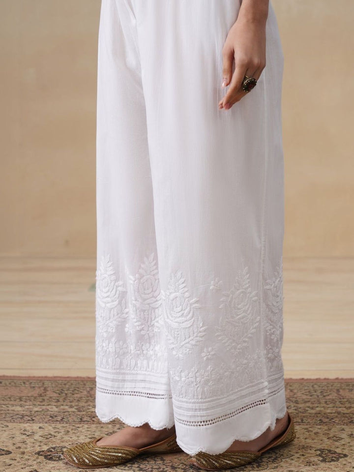 Rumah Palazzo Wanita Chikankari