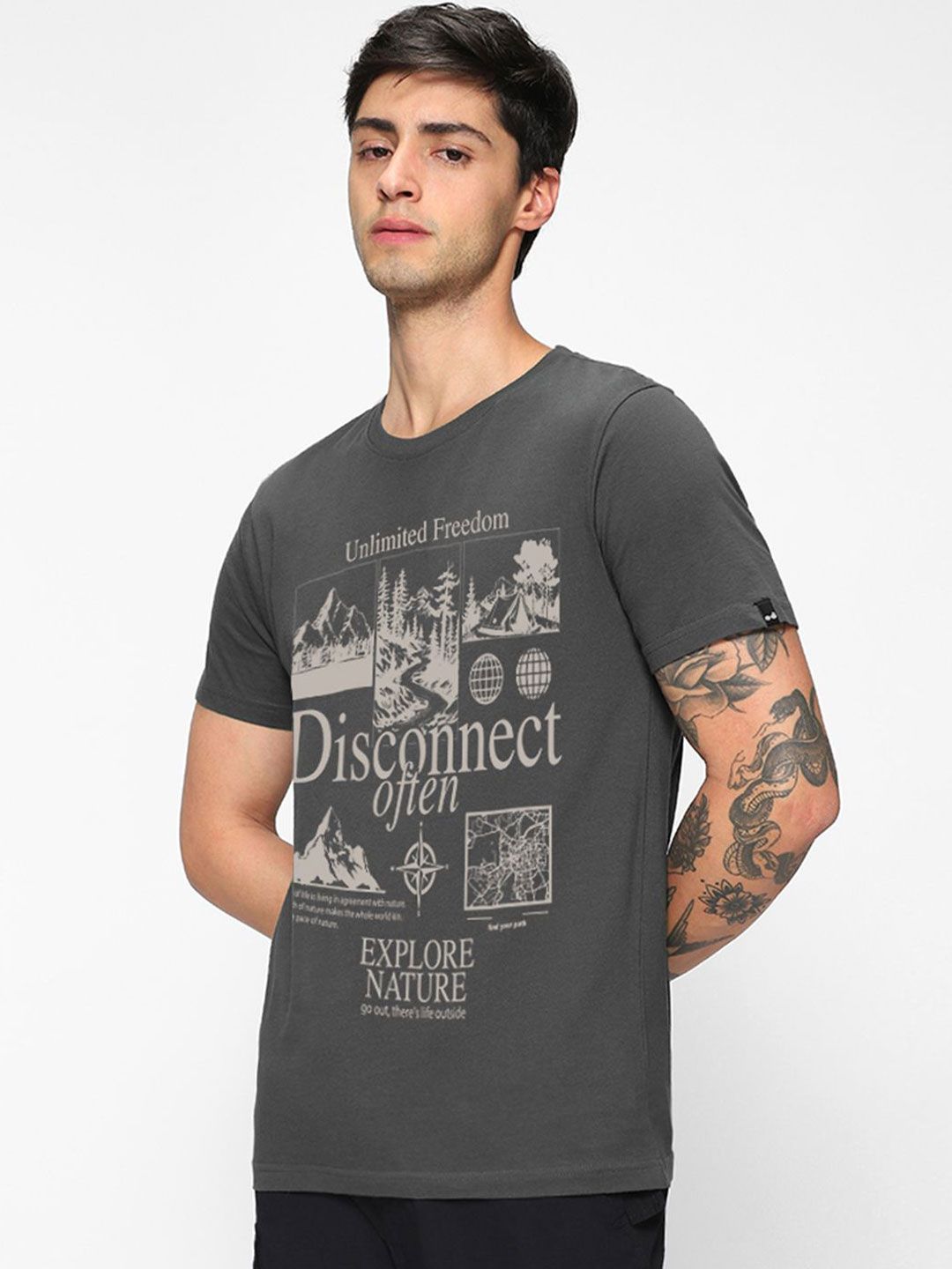 Bewakoof Men Graphic Printed Round Neck Pure Cotton T-shirt