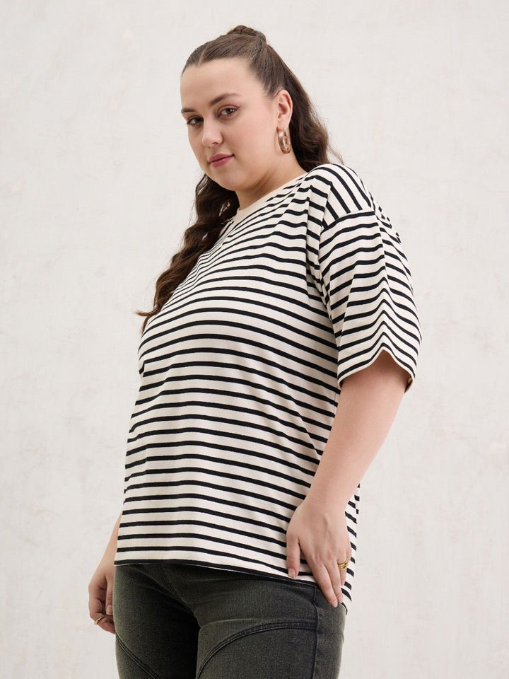 SASSAFRAS Curve Women Striped T-shirt