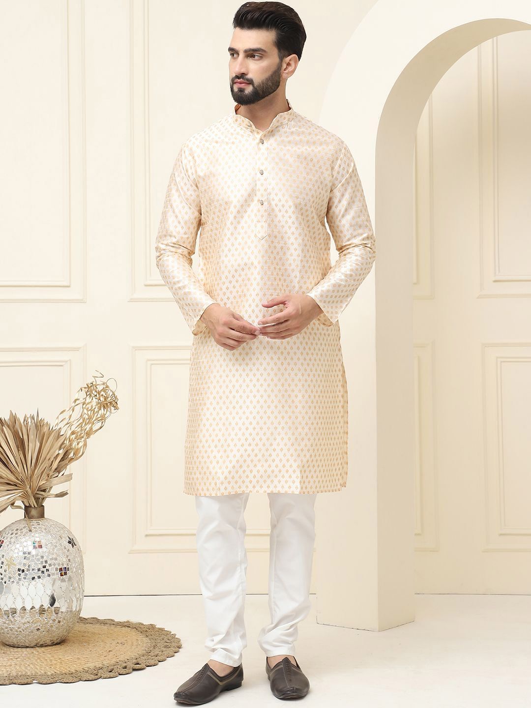 SOJANYA Ethnic Motifs Printed Regular Cotton Silk Kurta With Pyjama