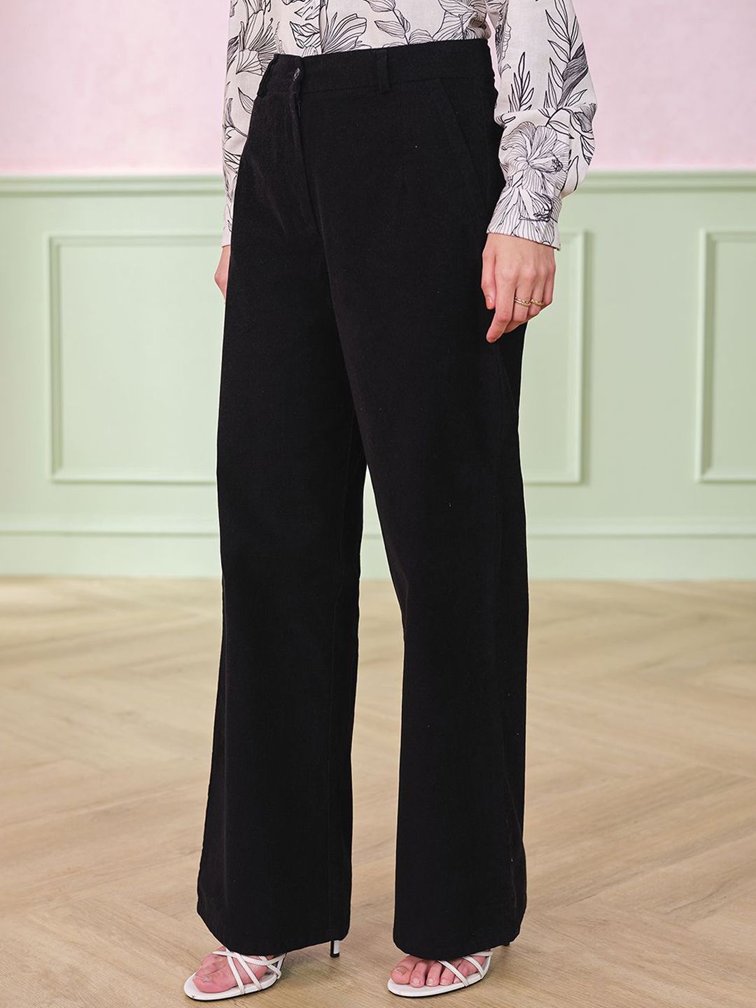AND Women Mid Rise Straight Fit Trousers