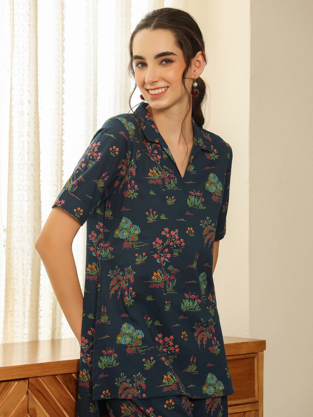 SANSKRUTIHOMES Women Printed V-Neck Short Sleeves Cotton Night suit