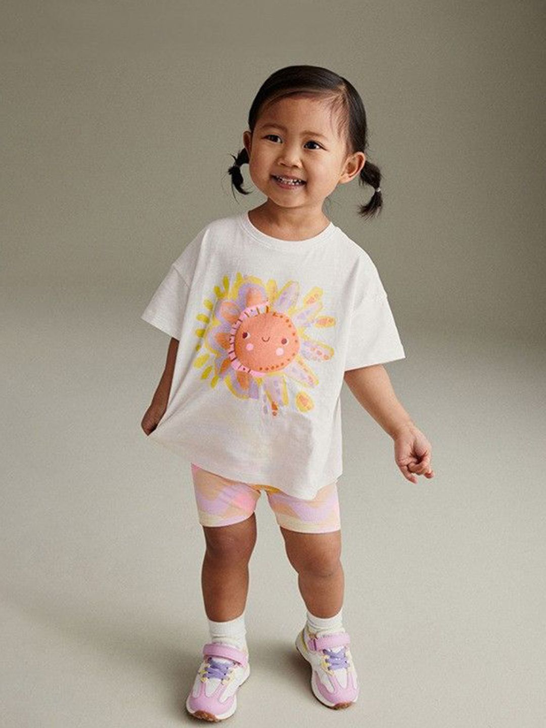 YK Girls Printed T-shirt with Shorts