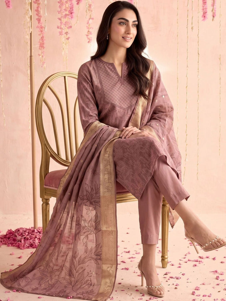 Mamicha Women Printed Regular Kurta with Trousers & With Dupatta