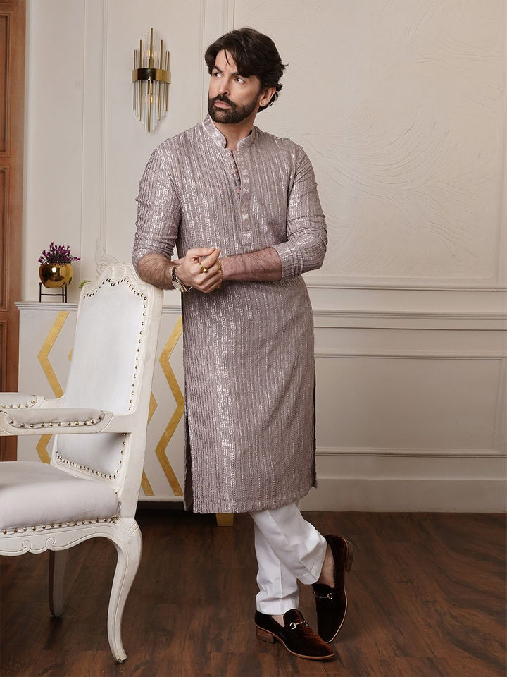 SOJANYA Men Embroidered Thread Work Kurta
