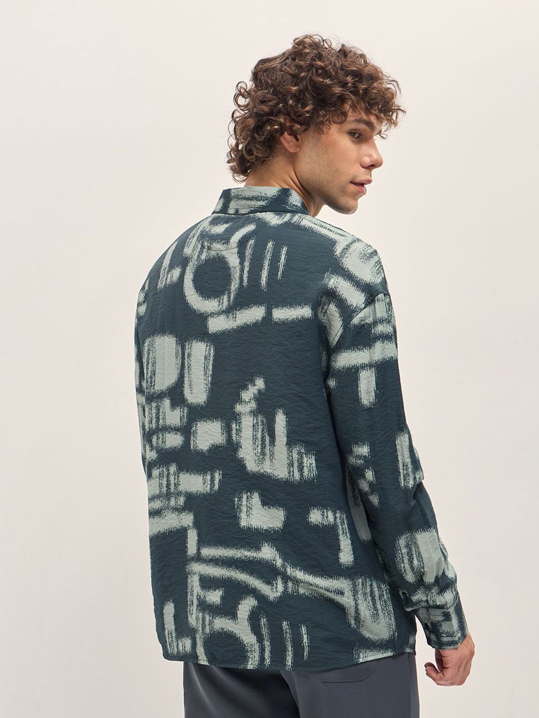 THE BEAR HOUSE Men Spread Collar Abstract Printed Relaxed Fit Casual Shirt