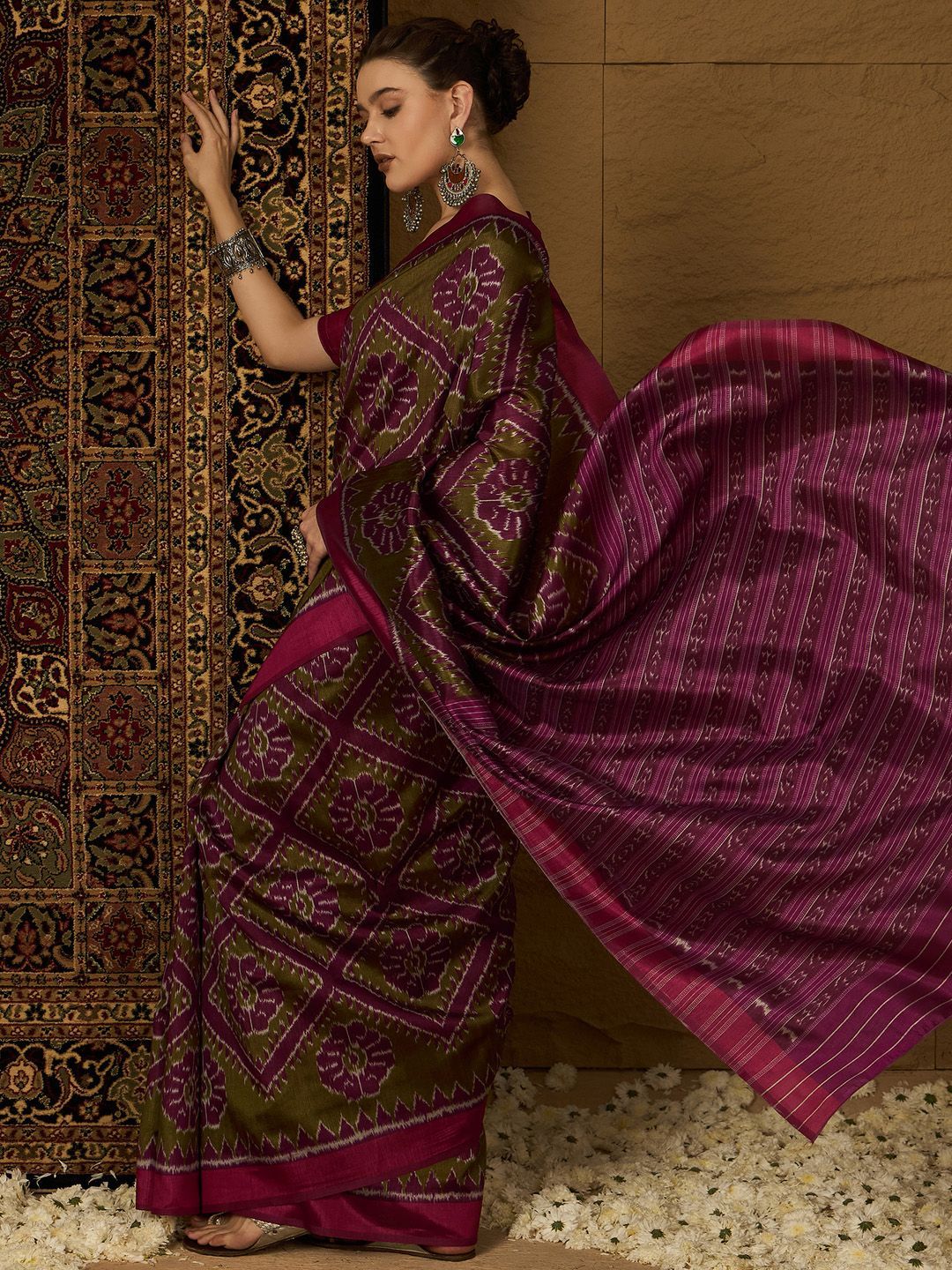 Saree mall Silk Blend Designer Ikat Sarees