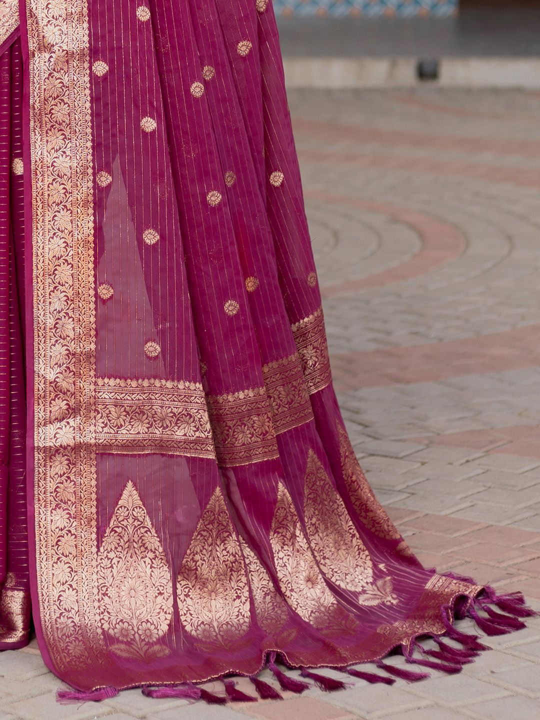 Saree mall Woven Design Zari Banarasi Sarees