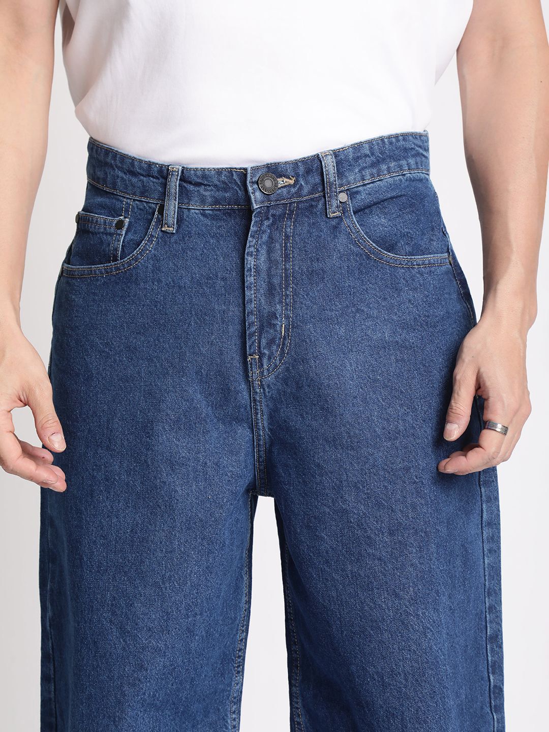 Bene Kleed Men Loose Balloon Fit High-Rise Jean