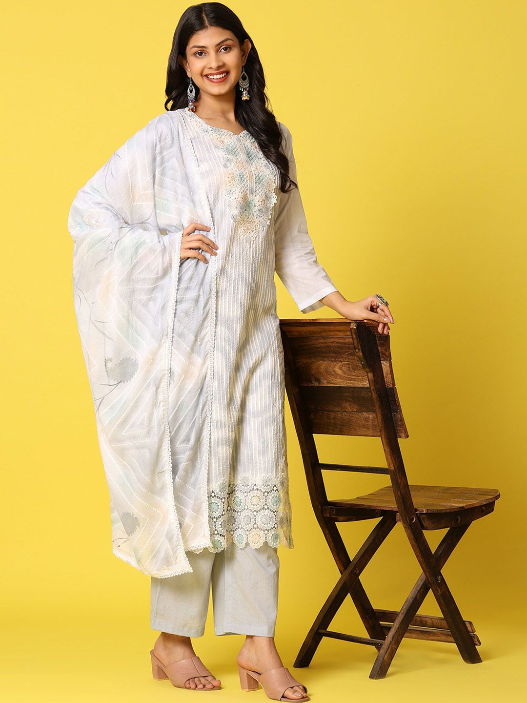Mamicha Women Floral Printed Regular Pure Cotton Kurta with Palazzos & With Dupatta