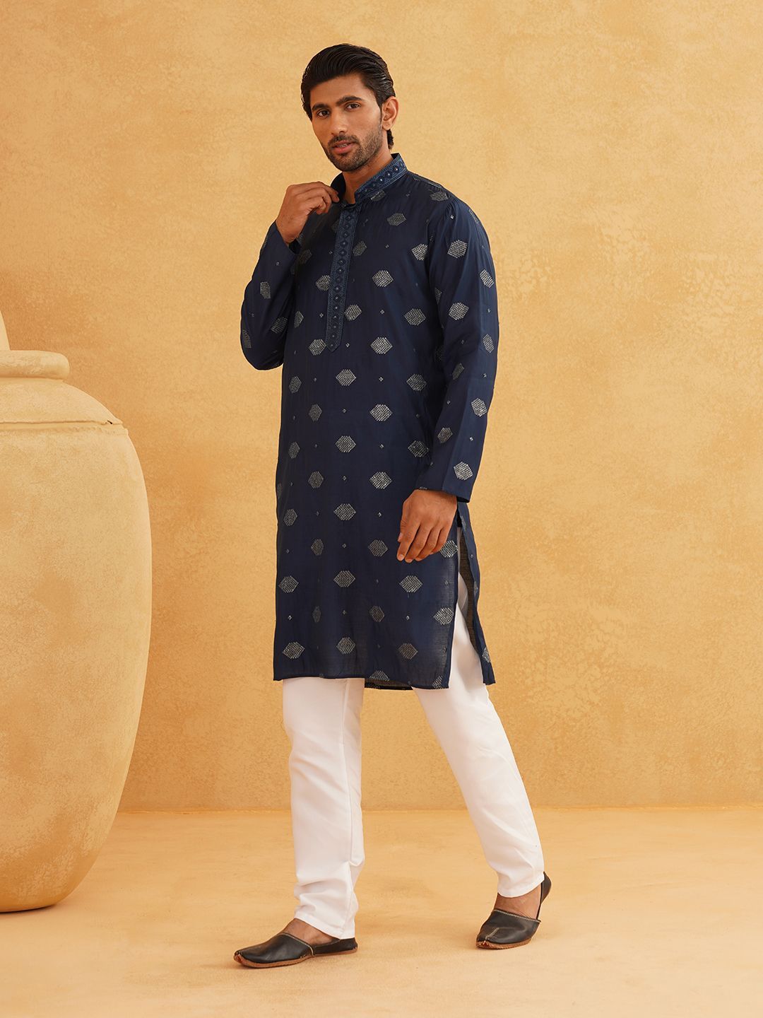 SOJANYA Sequinned Mandarin Collar Straight Kurta With Churidar